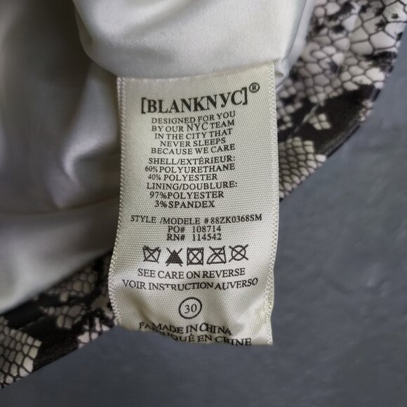 BLANK NYC Mini Skirt Women's 10 Faux Snake Skin Print Zipper Lined Pocket NEW - Picture 5 of 13